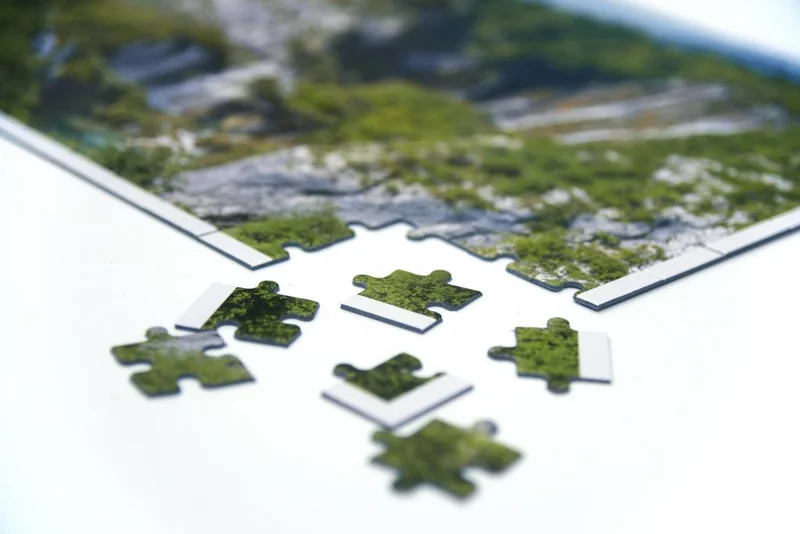 Detalj puzzle s preciznim rezom dijelova i kvalitetnim tiskom